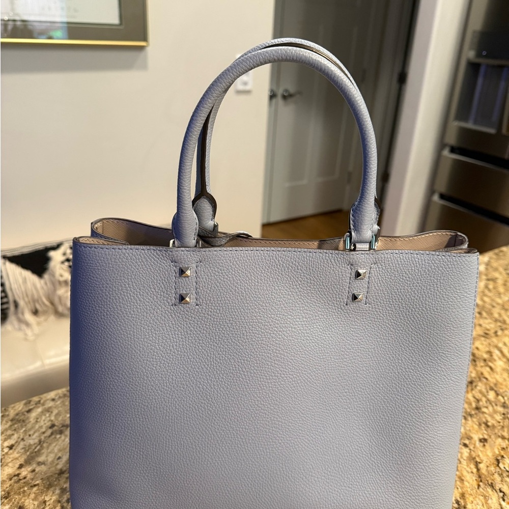 Michael Kors NWOT Blue Leather Satchel Elegant Design with padlock accent - Picture 4 of 13